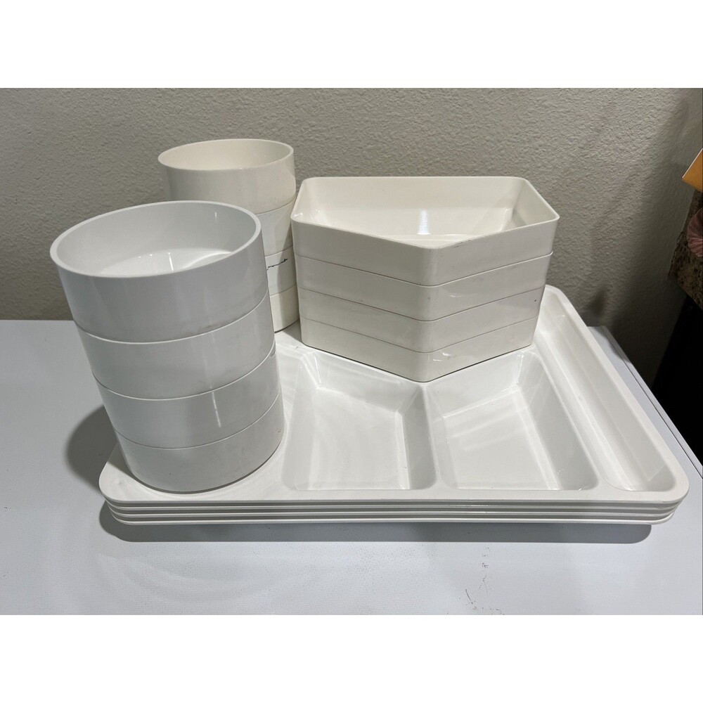 MCM Ges Gesch 16 Piece Camping Dish Set Trays, Plates, Cups Bowls VTG Picnic